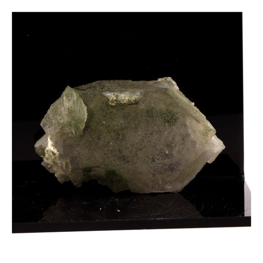 Quartz + Chlorite biterminé . 310.0 carats. Maurienne, Savoie, France