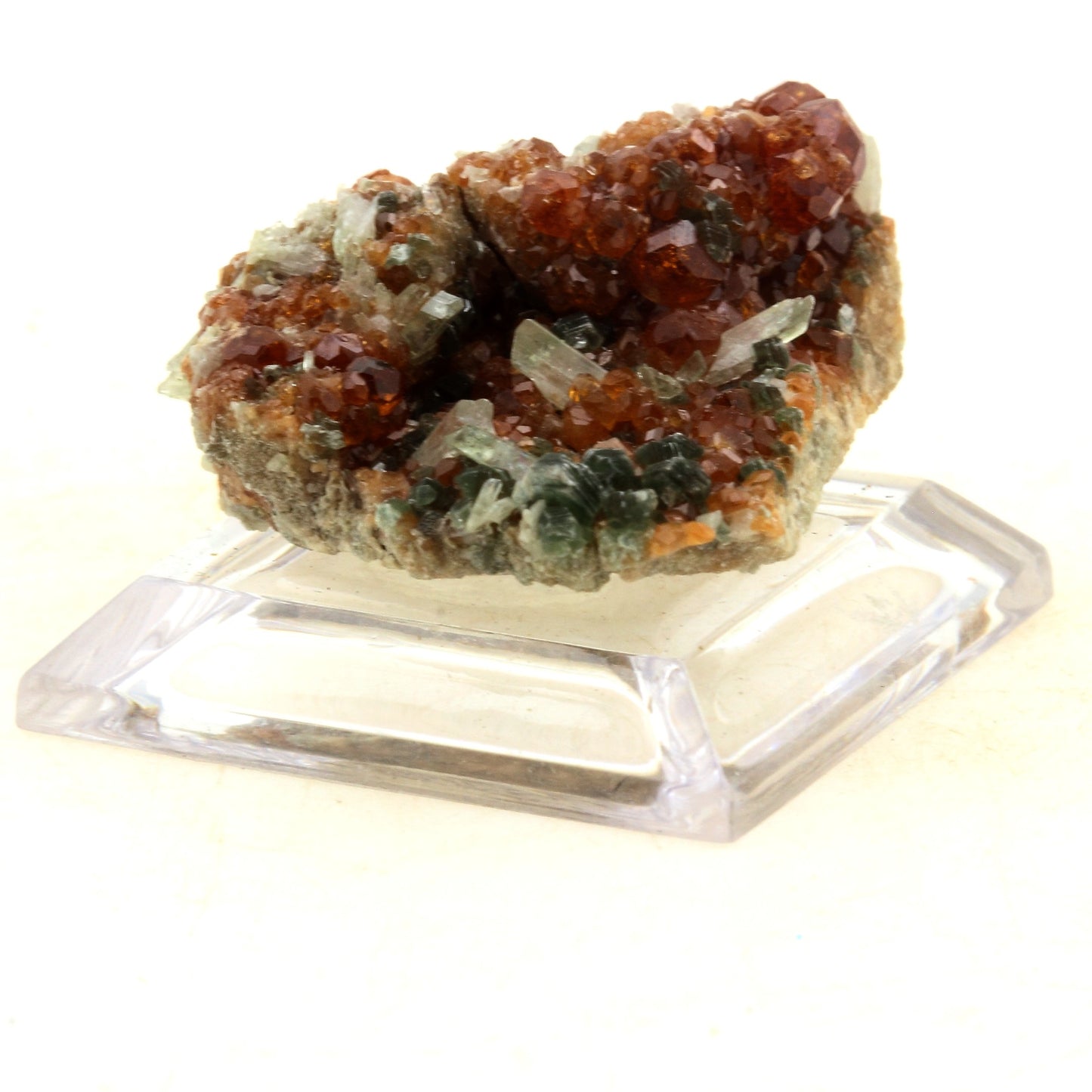 Grenat Hessonite, 87.0 carats, Val de Suza,Torino Province, Piedmont, Italie