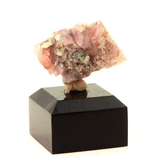 Fluorite. 77.90 carats. Massif du Mont-Blanc (Les Droites), France