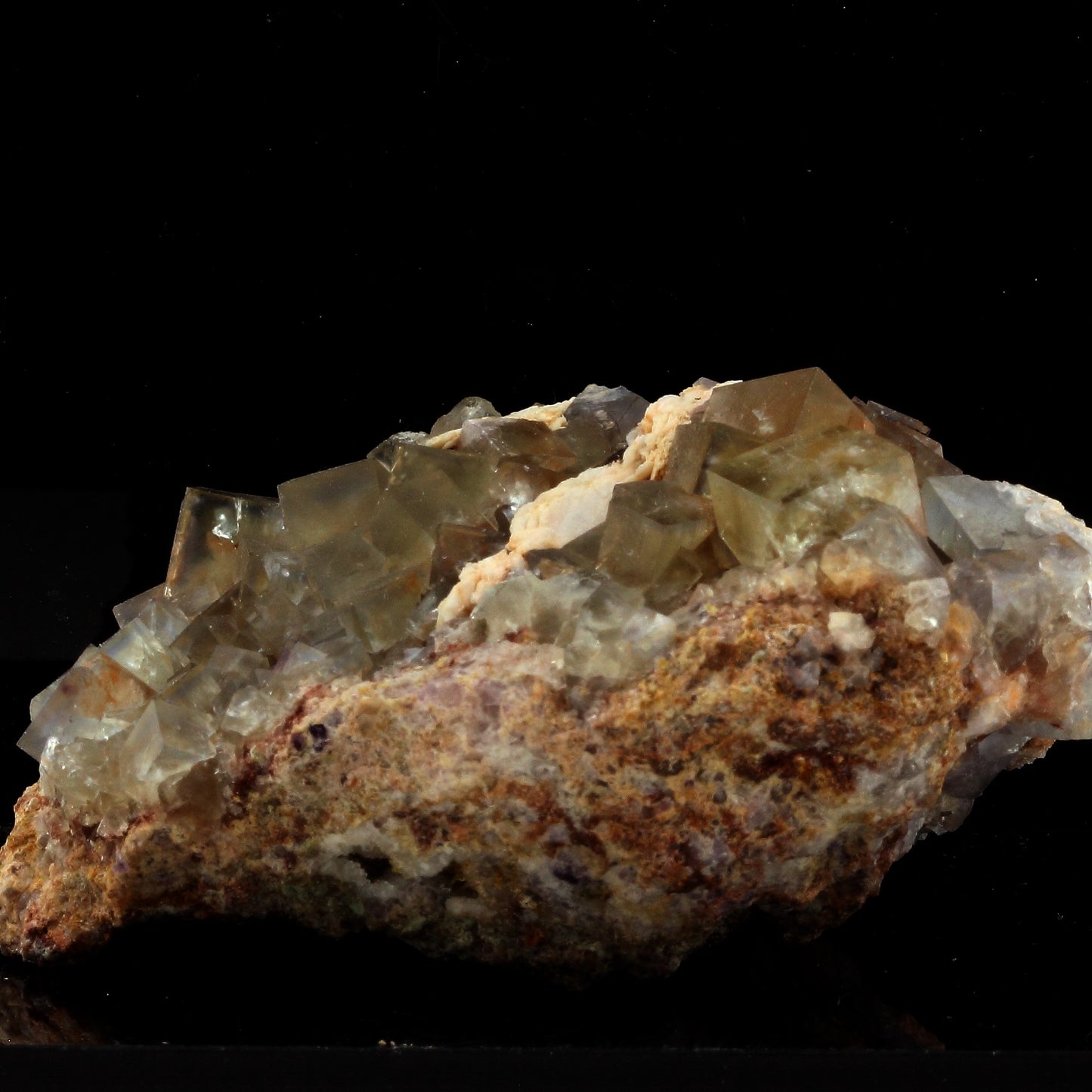 Fluorite + Baryte. 541.55 carats. Lantignié, Beaujeu, Rhône, France
