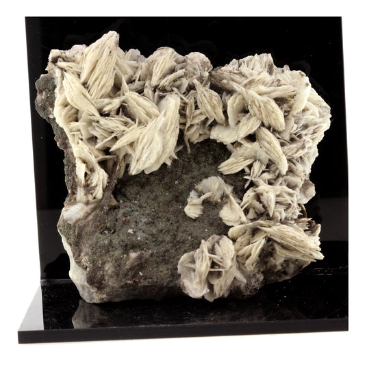 Baryte + Sphalerite. 1294.5 carats. La Sanguinéde mine, Saint-Laurent-le-Minier, France