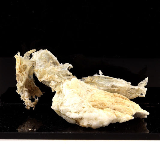 Rectorite sur Calcite 122.0 carats en provenance de La Table, La Rochette, Chambéry, Savoie, France