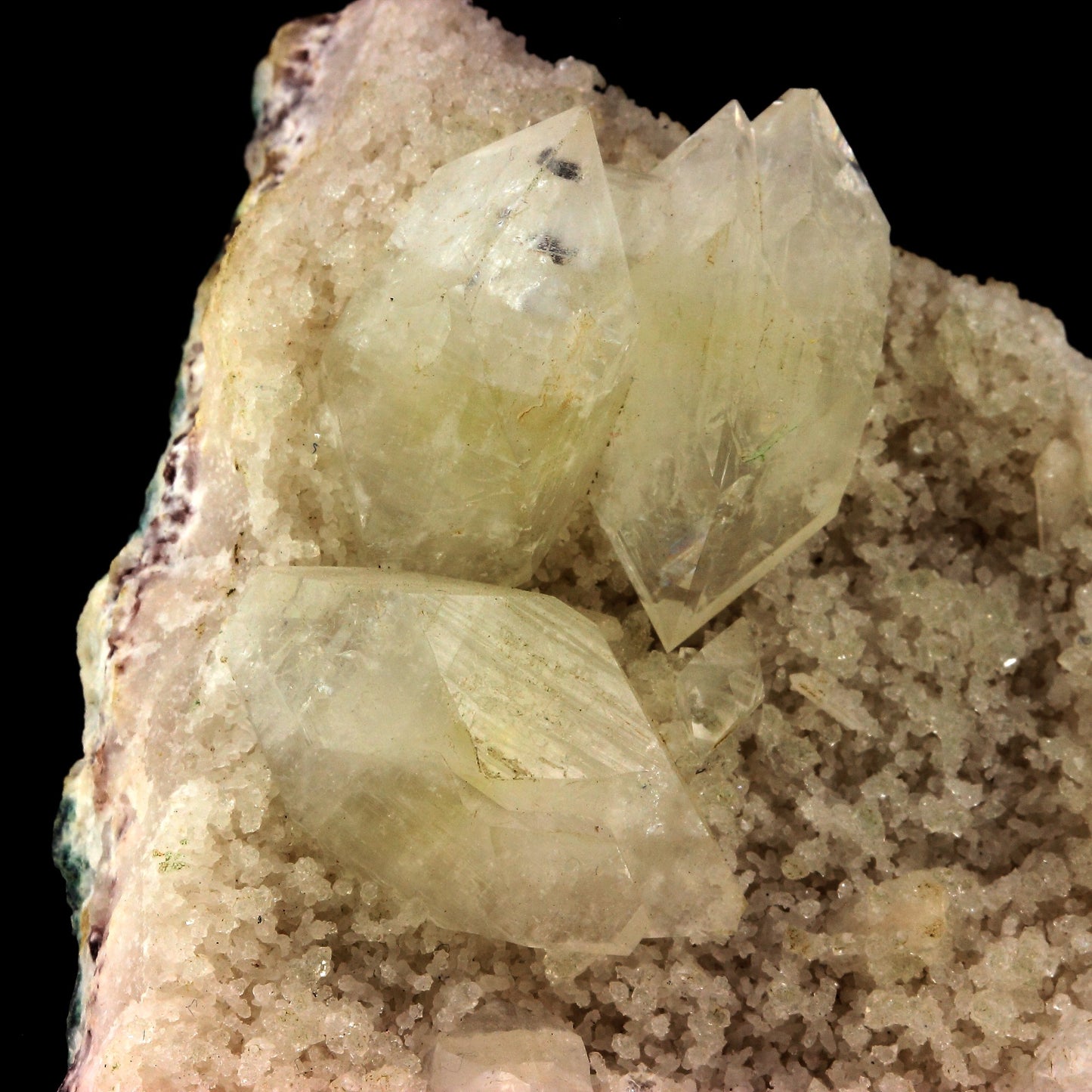 Apophyllite. 1202.5 carats. Wagholi, Pune, Maharashtra, Inde