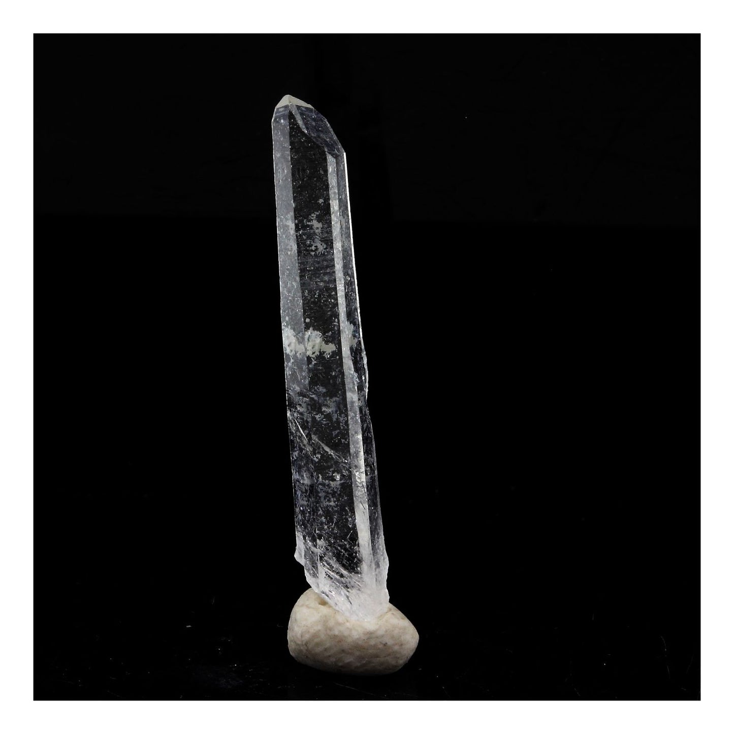 Quartz mineral. 6.02 carats La Gardette Mine, Bourg d'Oisans, Isère, France