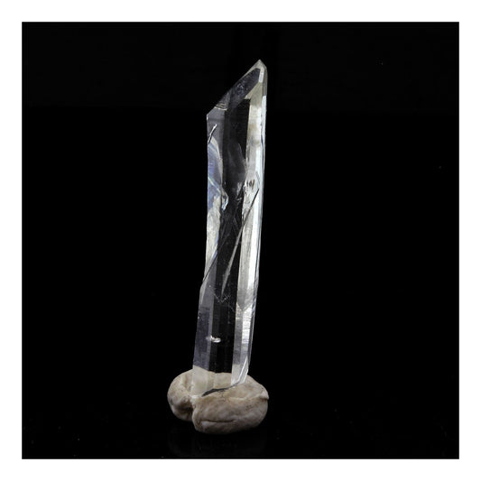 Quartz mineral. 7.48 carats. La Gardette Mine, Bourg d'Oisans, Isère, France