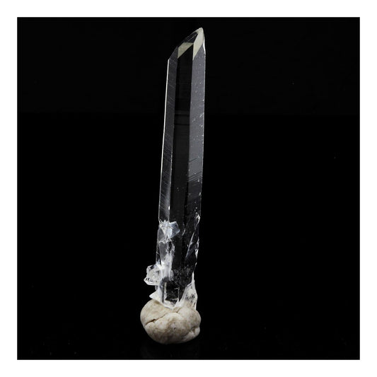 Quartz mineral. 8.00 carats. La Gardette Mine, Bourg d'Oisans, Isère, France