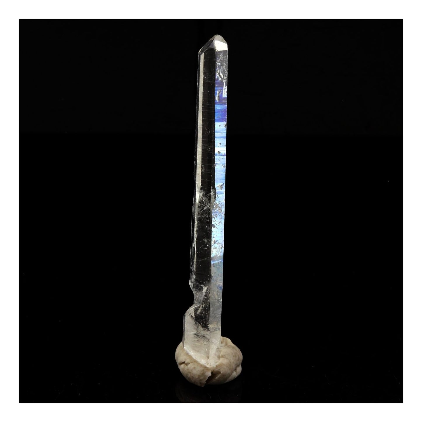 Quartz mineral. 5.73 carats. La Gardette Mine, Bourg d'Oisans, Isère, France