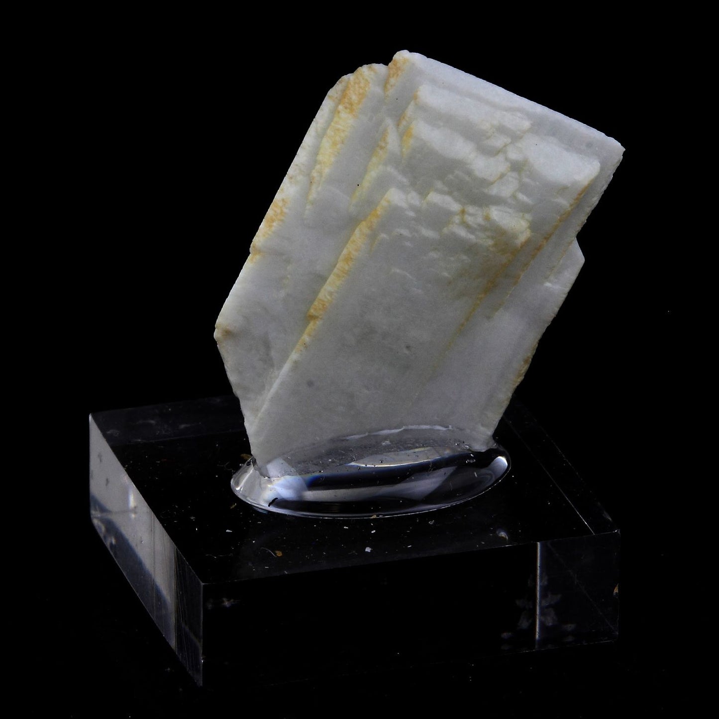 Baryte mineral 25.69 carats. En provenance du Massif des Grandes Rousses, Isère, France