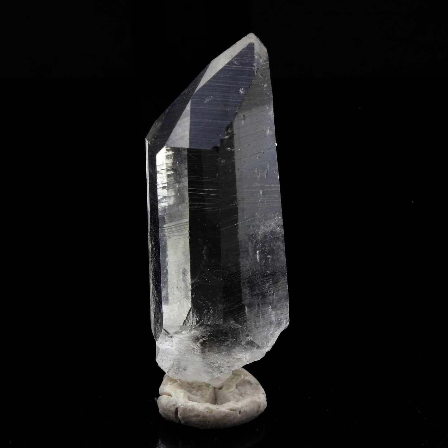 Quartz mineral. 31.14 carats. La Gardette Mine, Bourg d'Oisans, Isère, France