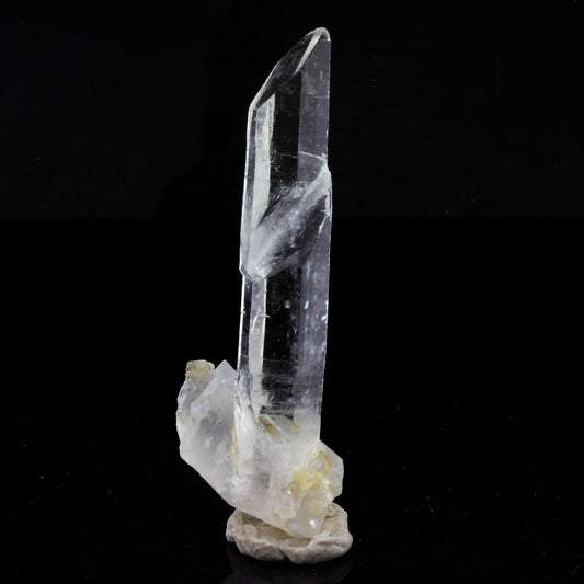 Quartz mineral. 19.29 carats. La Gardette Mine, Bourg d'Oisans, Isère, France