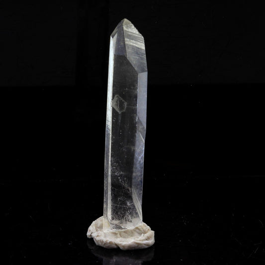 Quartz mineral. 15.41 carats. La Gardette Mine, Bourg d'Oisans, Isère, France
