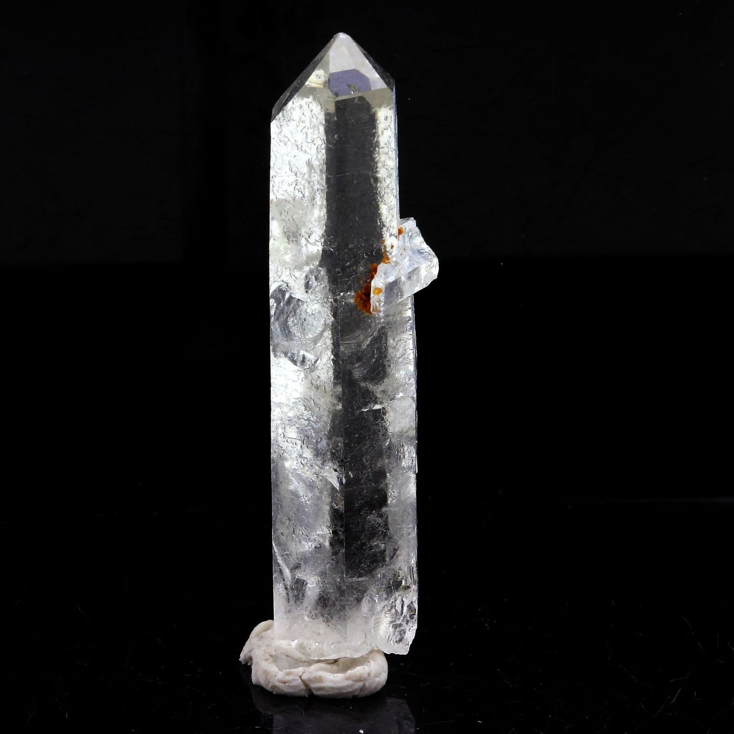 Quartz mineral. 29.33 carats. La Gardette Mine, Bourg d'Oisans, Isère, France
