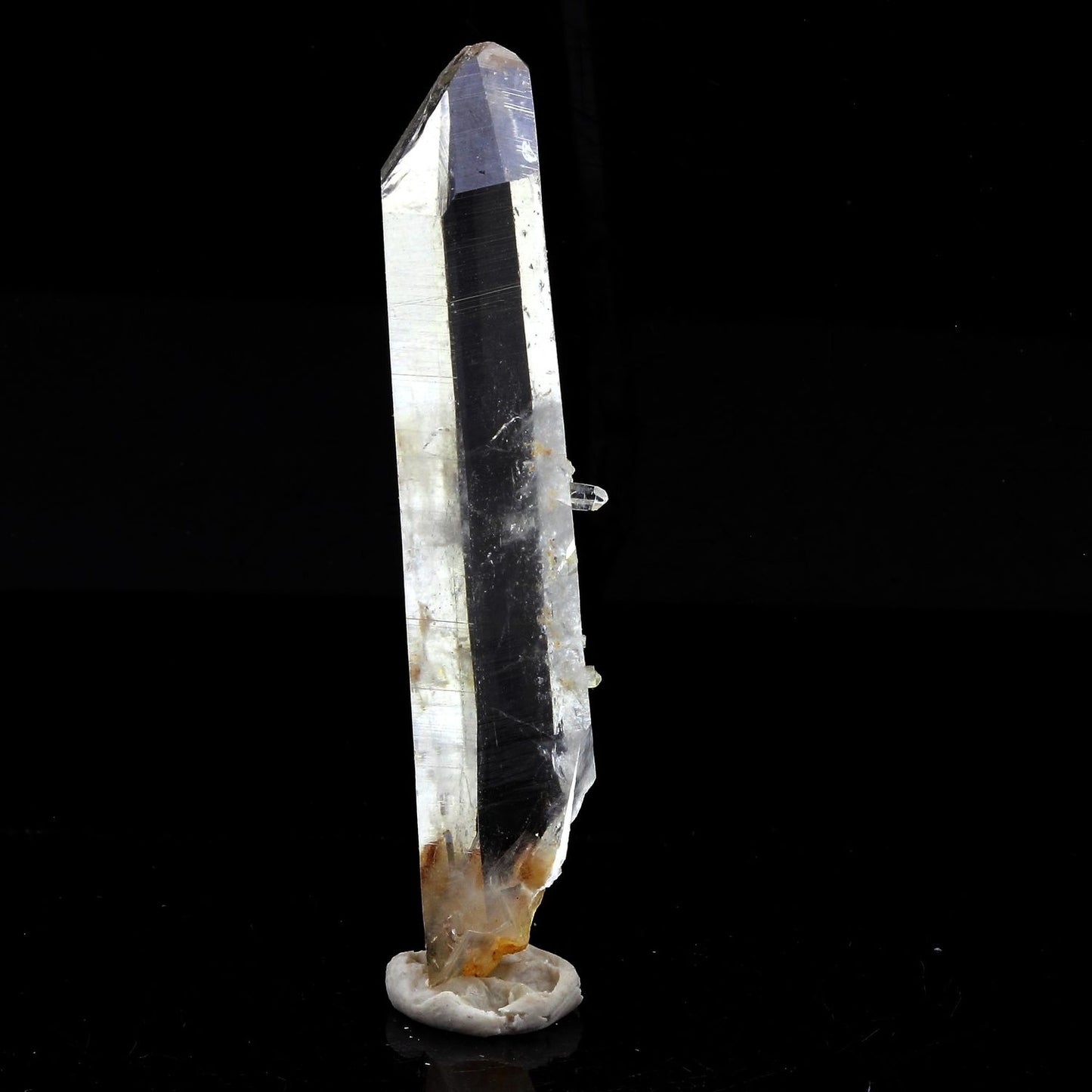 Quartz mineral. 53.19 carats. La Gardette Mine, Bourg d'Oisans, Isère, France