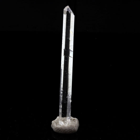 Quartz mineral. 5.21 carats. La Gardette Mine, Bourg d'Oisans, Isère, France