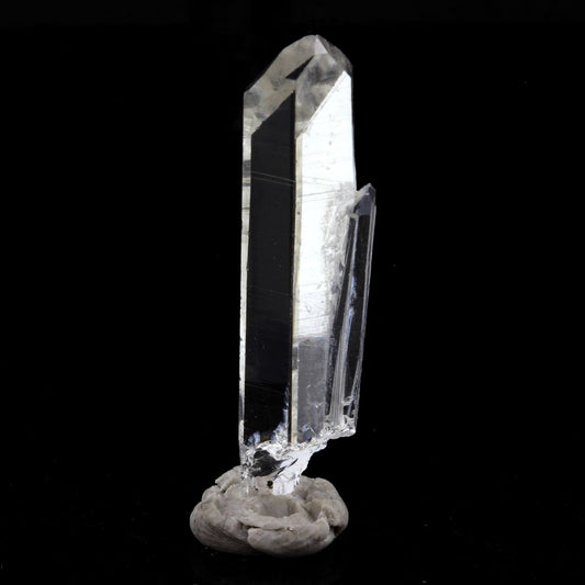 Quartz mineral. 13.75 carats. La Gardette Mine, Bourg d'Oisans, Isère, France