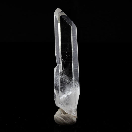 Quartz mineral. 16.95 carats. La Gardette Mine, Bourg d'Oisans, Isère, France