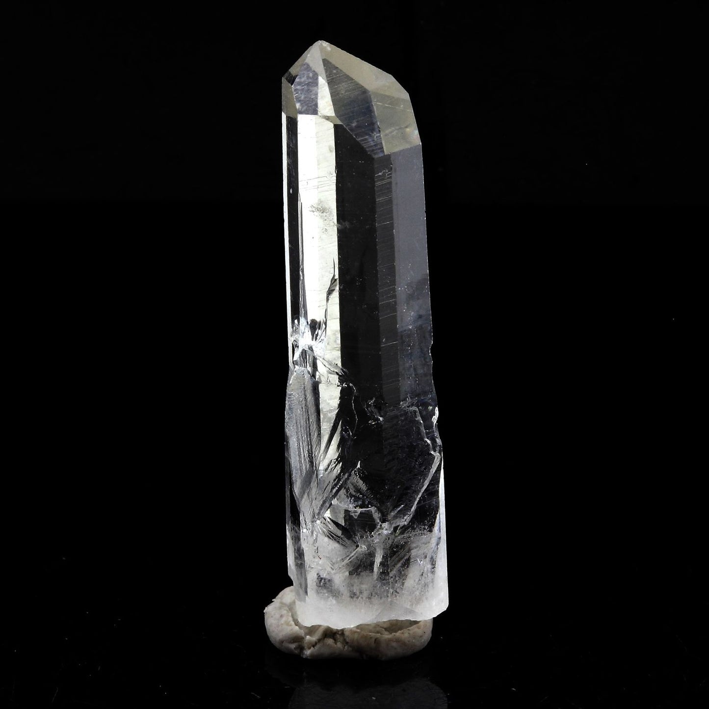 Quartz mineral. 27.63 carats. La Gardette Mine, Bourg d'Oisans, Isère, France