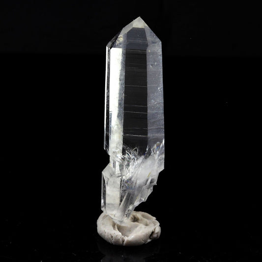 Quartz mineral. 16.89 carats. La Gardette Mine, Bourg d'Oisans, Isère, France