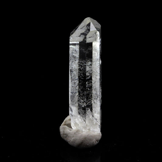 Quartz mineral. 7.43 carats. La Gardette Mine, Bourg d'Oisans, Isère, France