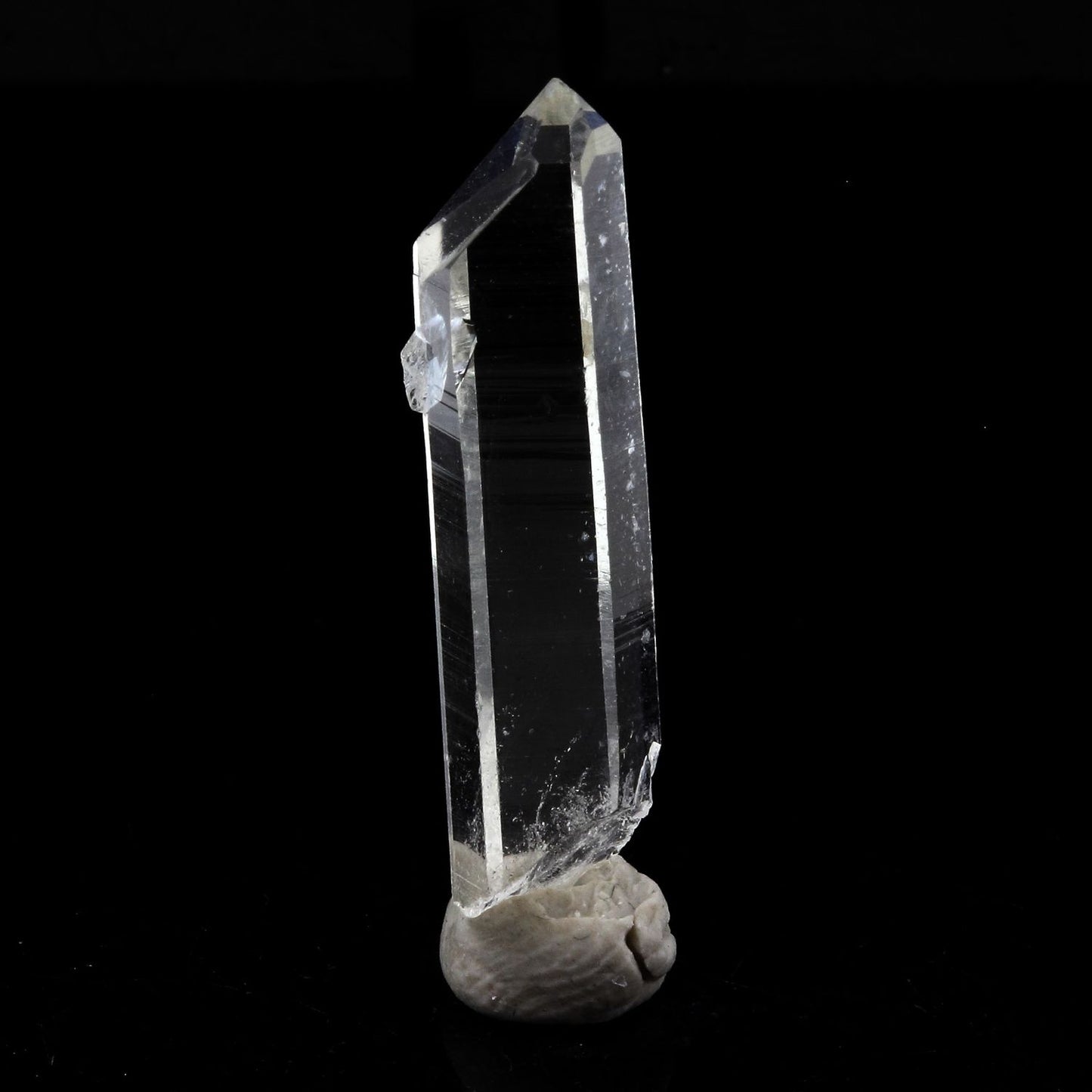 Quartz mineral. 10.08 carats. La Gardette Mine, Bourg d'Oisans, Isère, France
