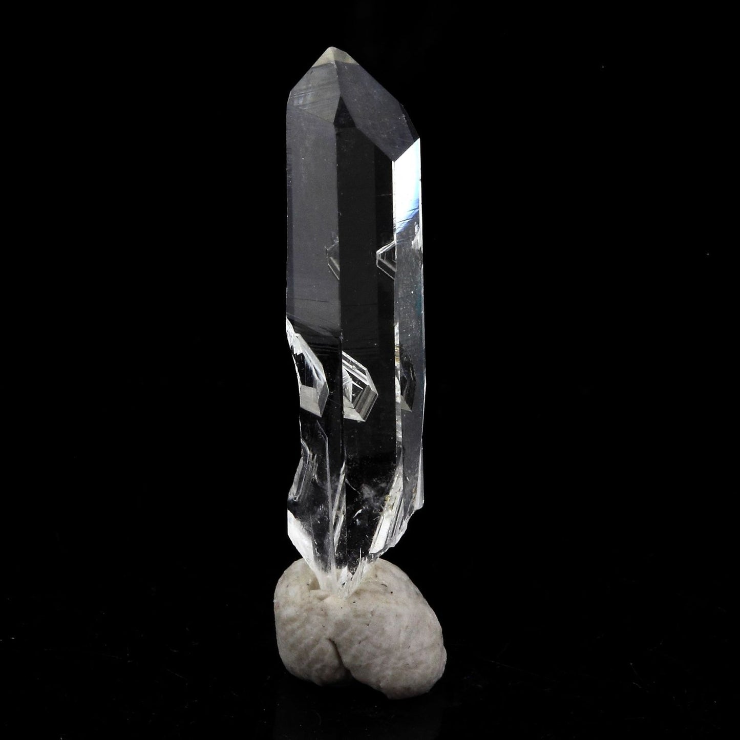 Quartz mineral. 6.00 carats. La Gardette Mine, Bourg d'Oisans, Isère, France