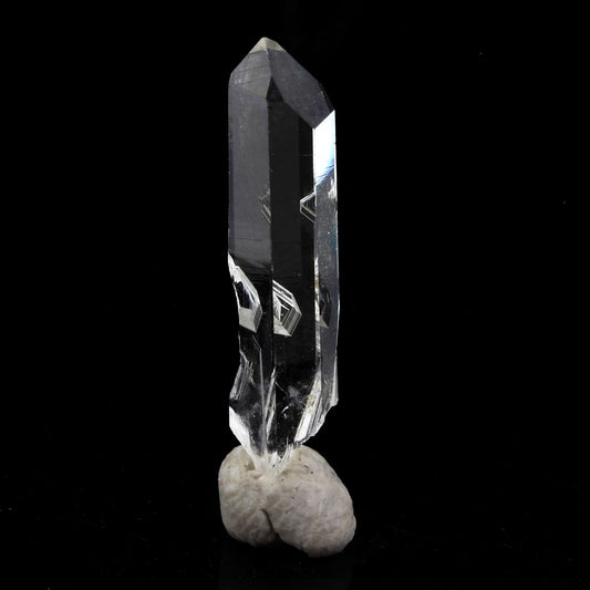 Quartz mineral. 6.00 carats. La Gardette Mine, Bourg d'Oisans, Isère, France