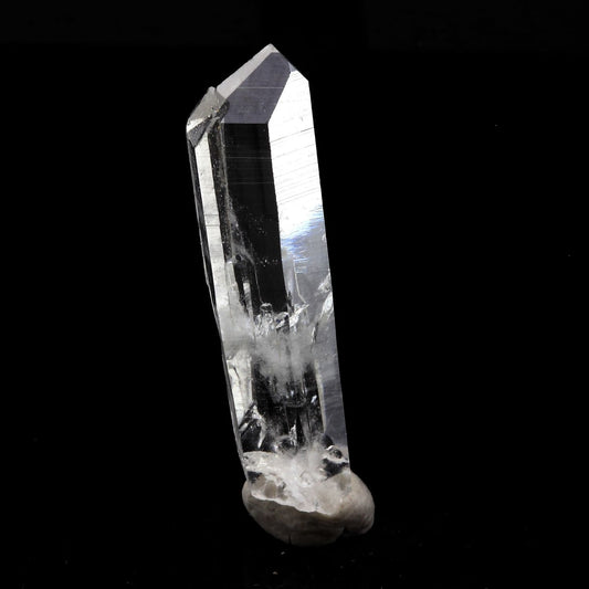 Quartz mineral. 11.17 carats. La Gardette Mine, Bourg d'Oisans, Isère, France