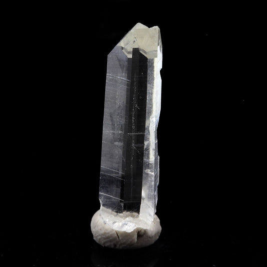 Quartz mineral. 10.20 carats. La Gardette Mine, Bourg d'Oisans, Isère, France