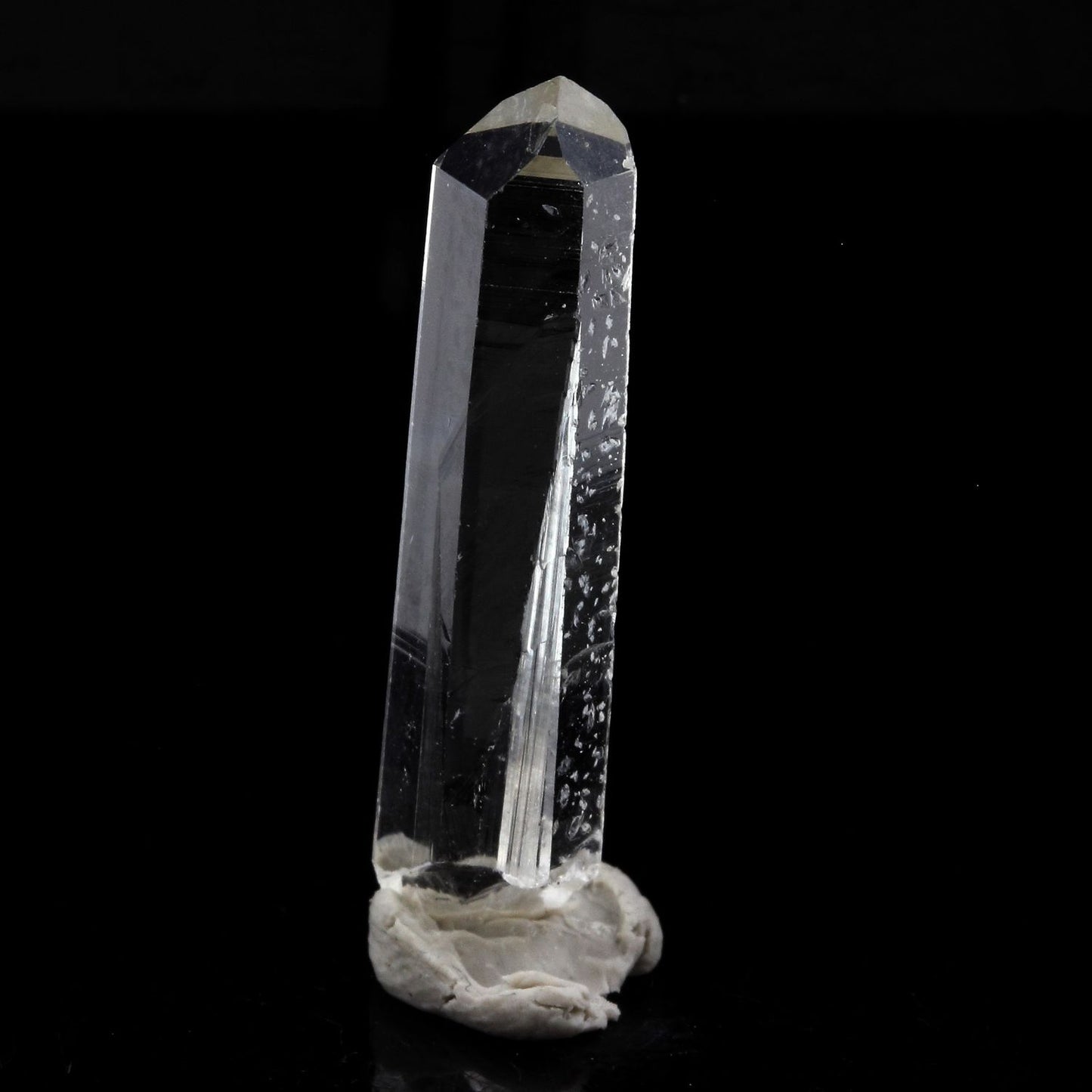 Quartz mineral. 12.20 carats. La Gardette Mine, Bourg d'Oisans, Isère, France