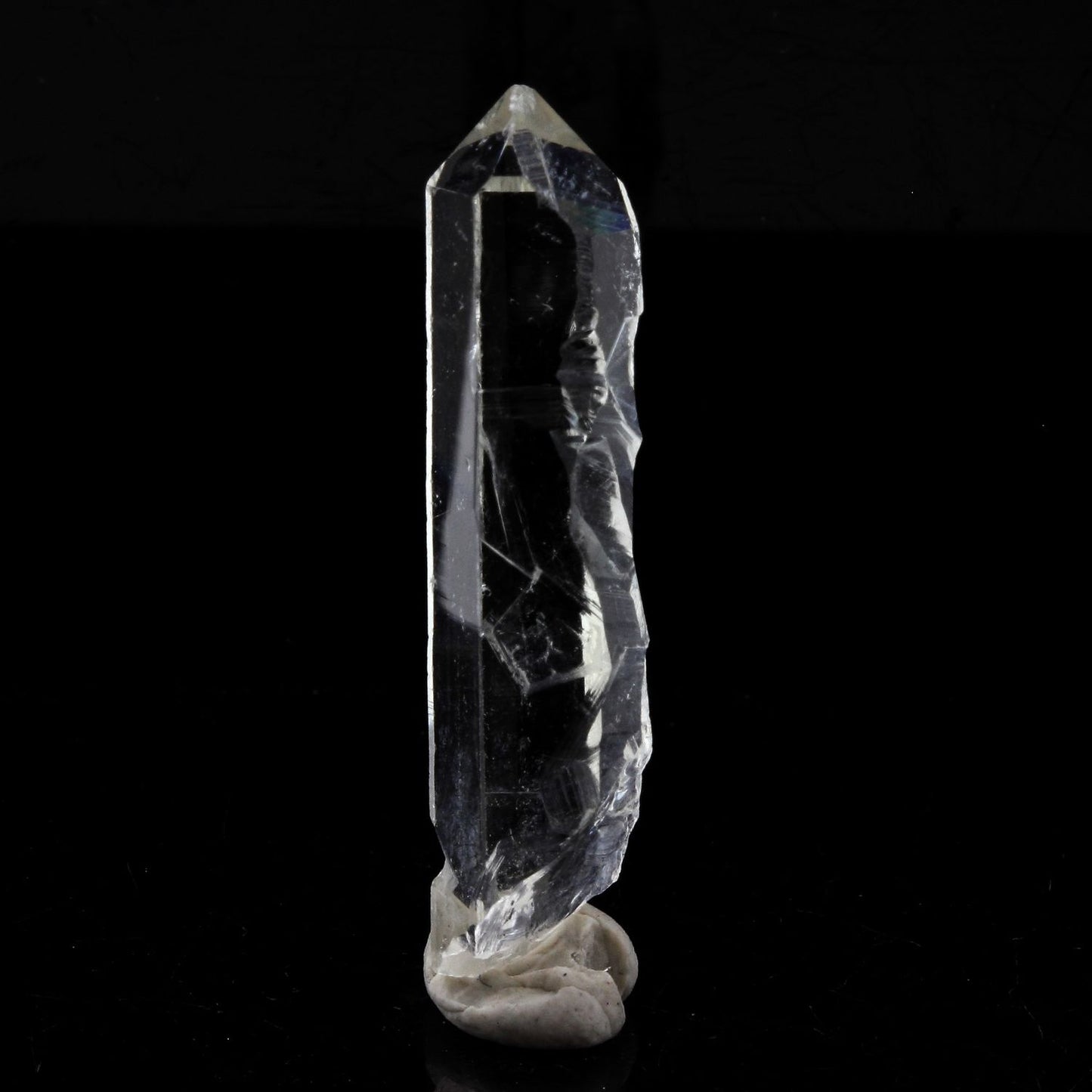 Quartz mineral. 17.27 carats. La Gardette Mine, Bourg d'Oisans, Isère, France