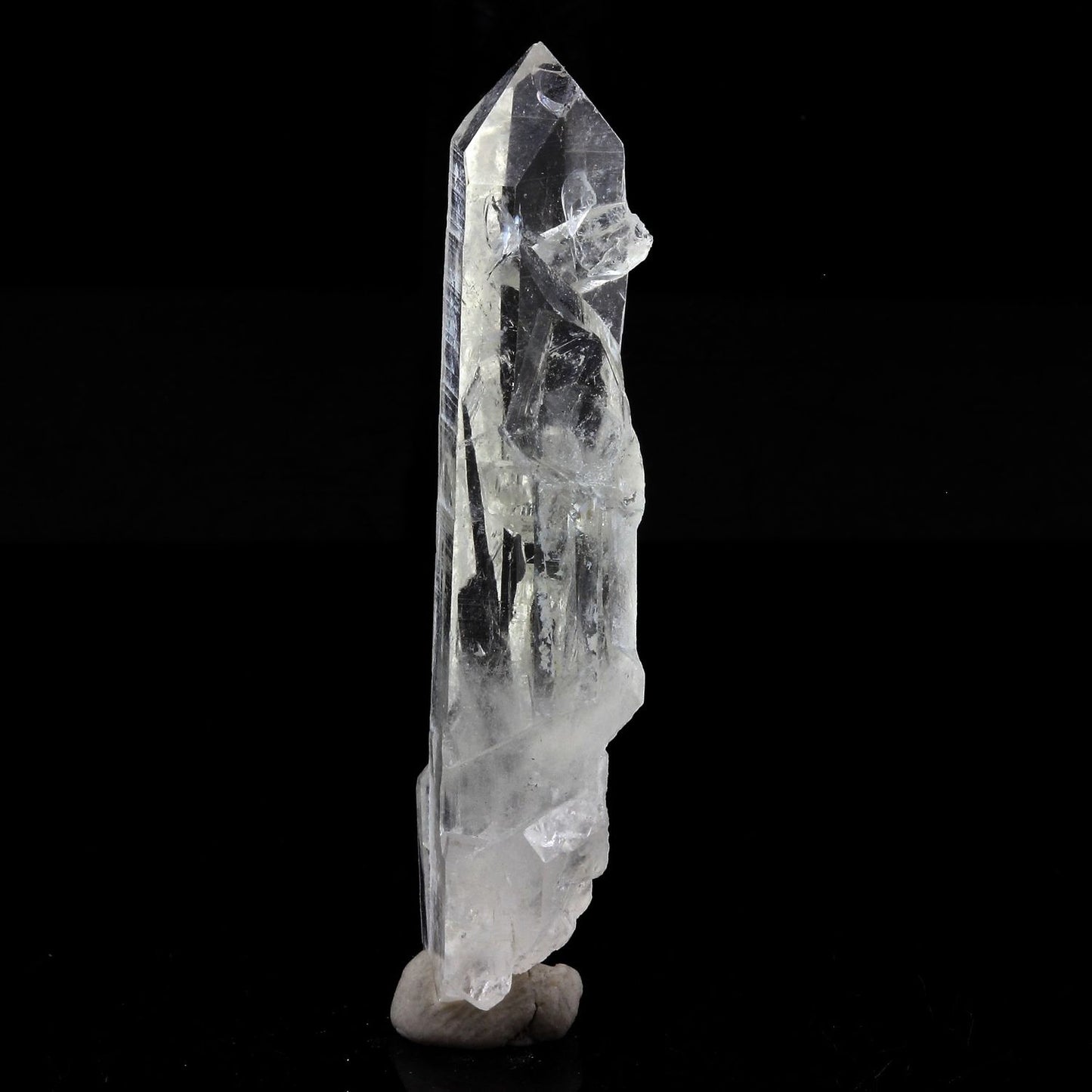 Quartz mineral. 36.88 carats. La Gardette Mine, Bourg d'Oisans, Isère, France