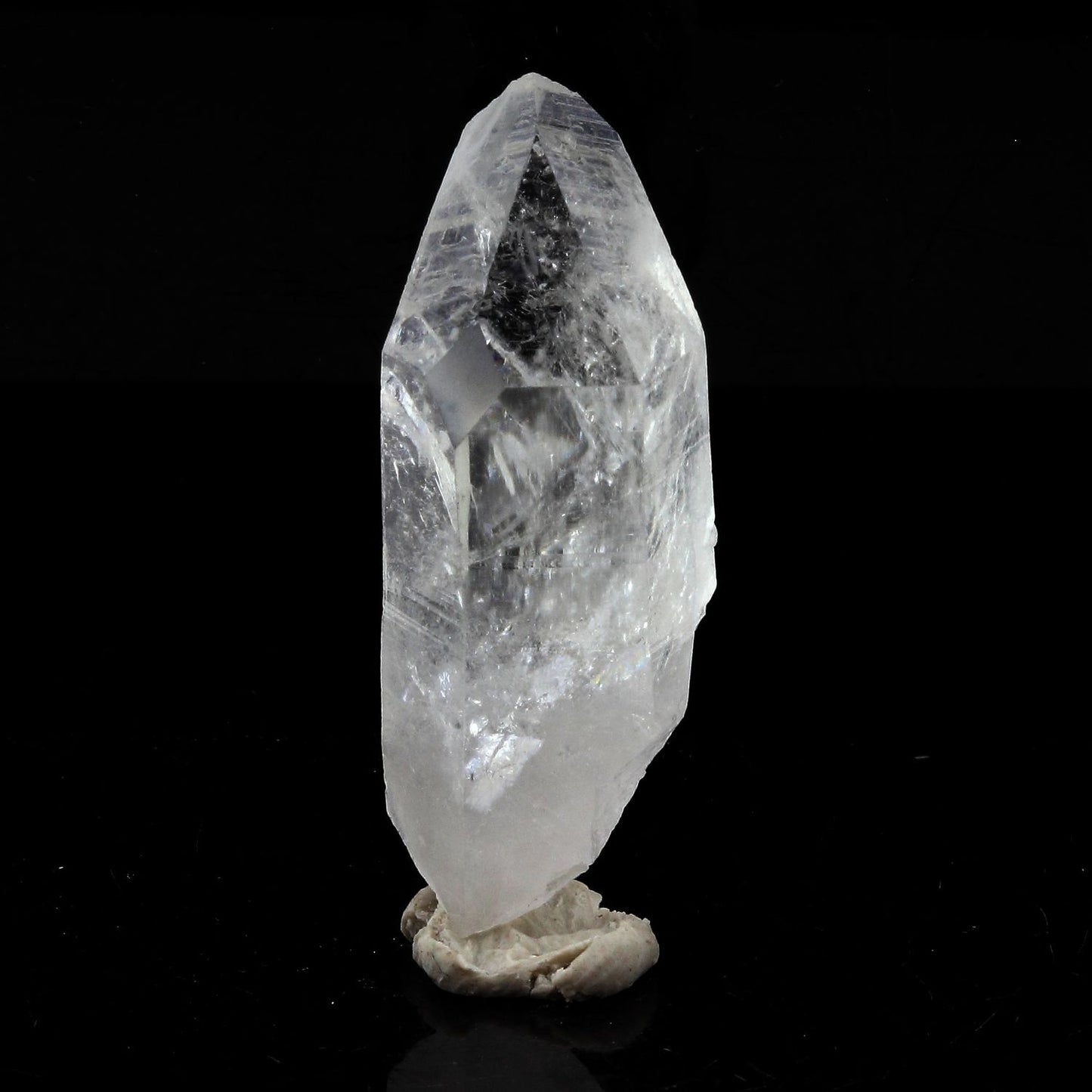 Quartz mineral. 39.38 carats. La Gardette Mine, Bourg d'Oisans, Isère, France