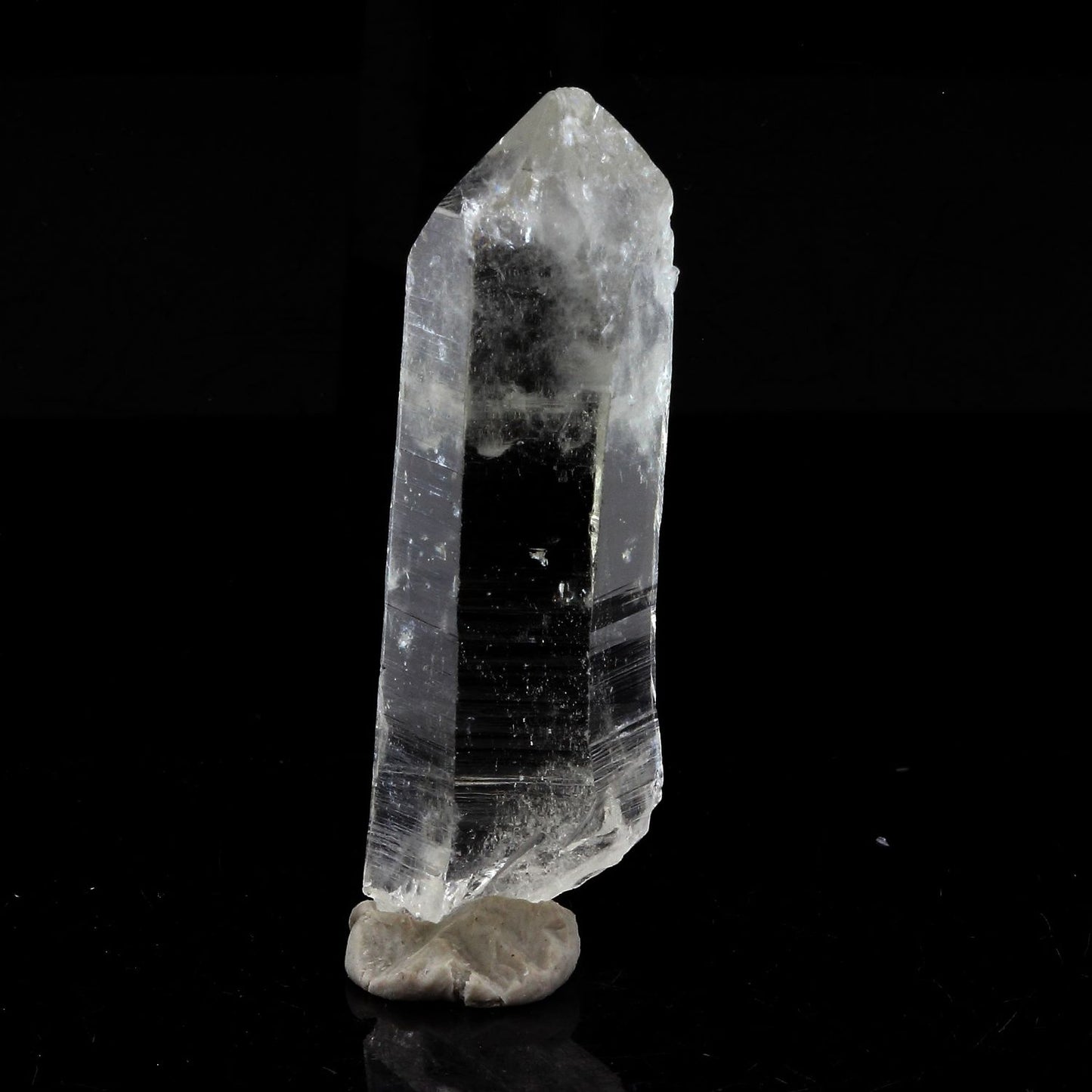 Quartz mineral. 38.71 carats. La Gardette Mine, Bourg d'Oisans, Isère, France