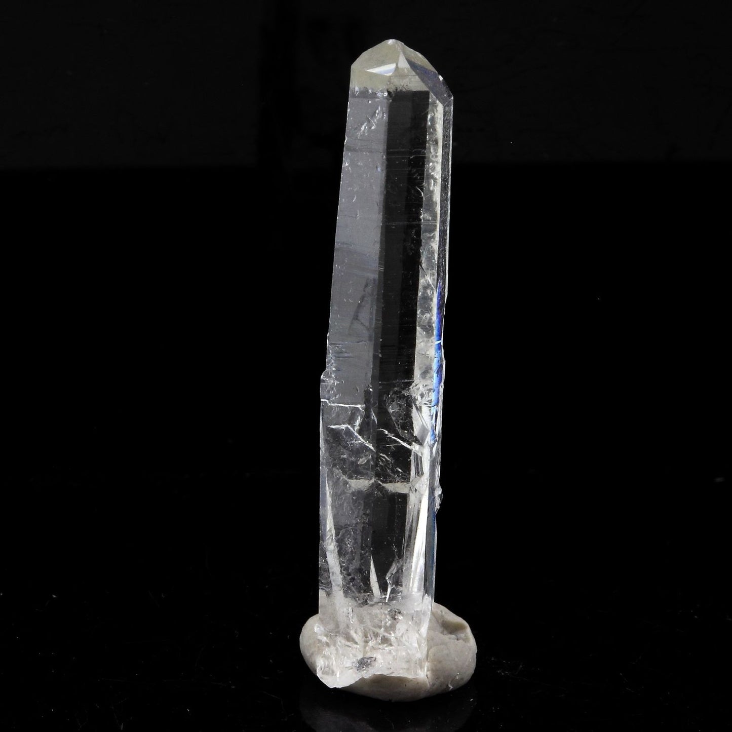 Quartz mineral. 11.86 carats. La Gardette Mine, Bourg d'Oisans, Isère, France