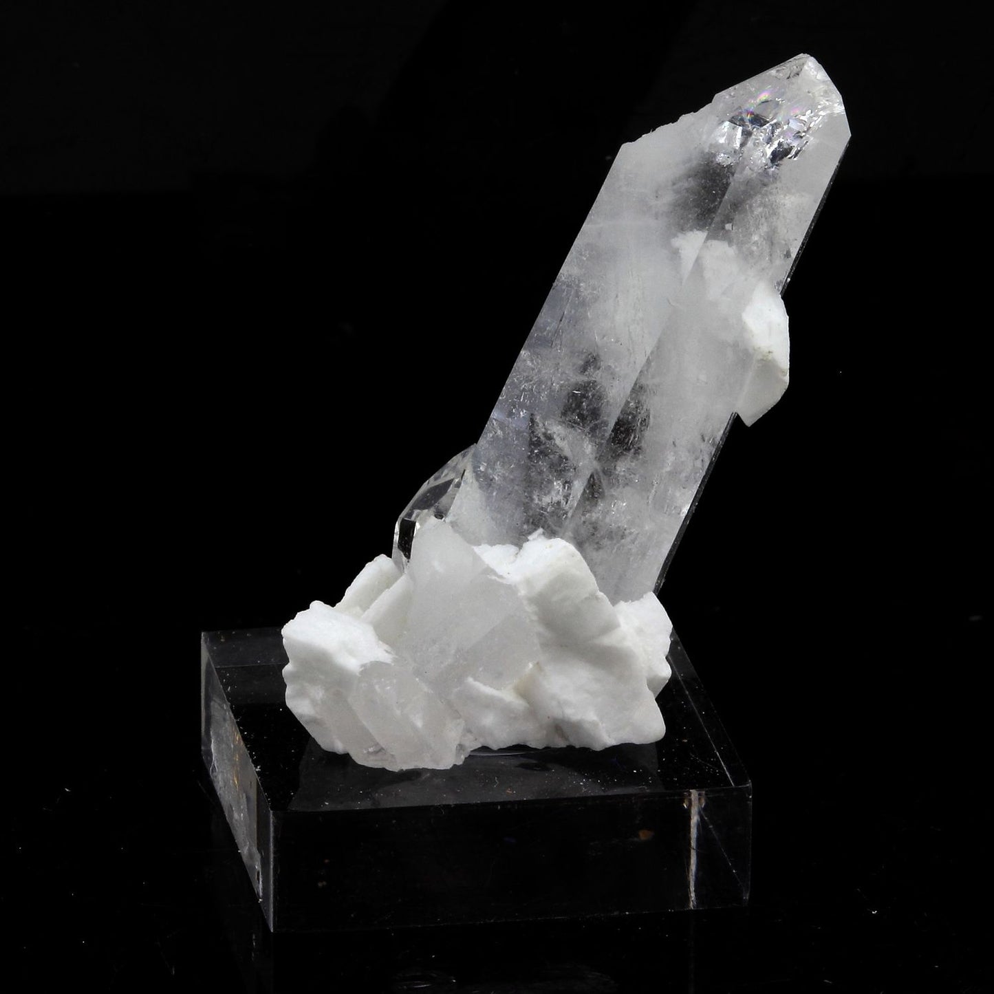 Quartz mineral + Baryte. 42.95 carats. Massif des Grandes Rousses, Isère, France