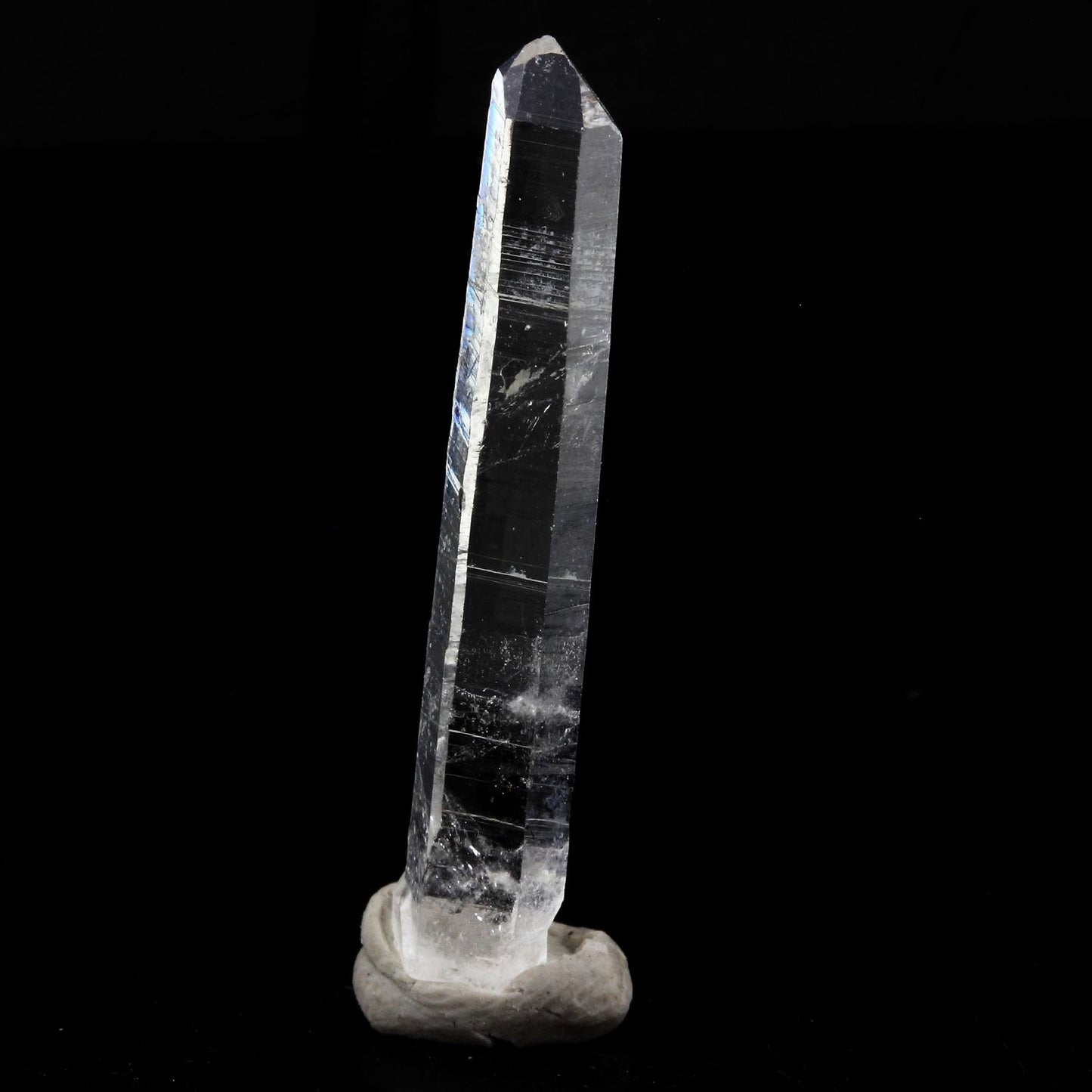 Quartz mineral. 8.42 carats. La Gardette Mine, Bourg d'Oisans, Isère, France