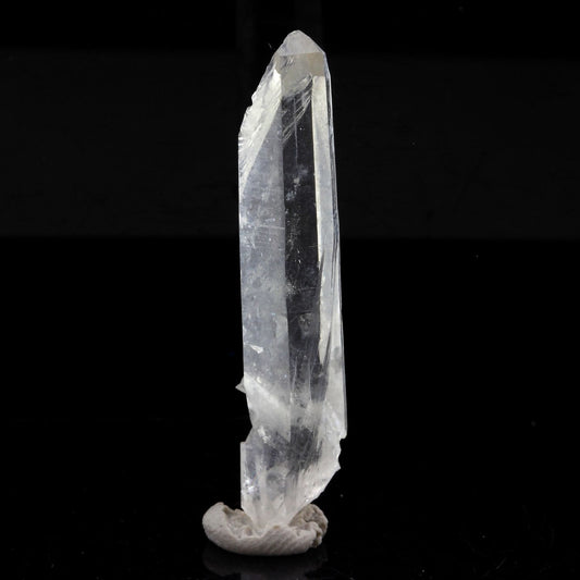 Quartz mineral. 22.18 carats. La Gardette Mine, Bourg d'Oisans, Isère, France