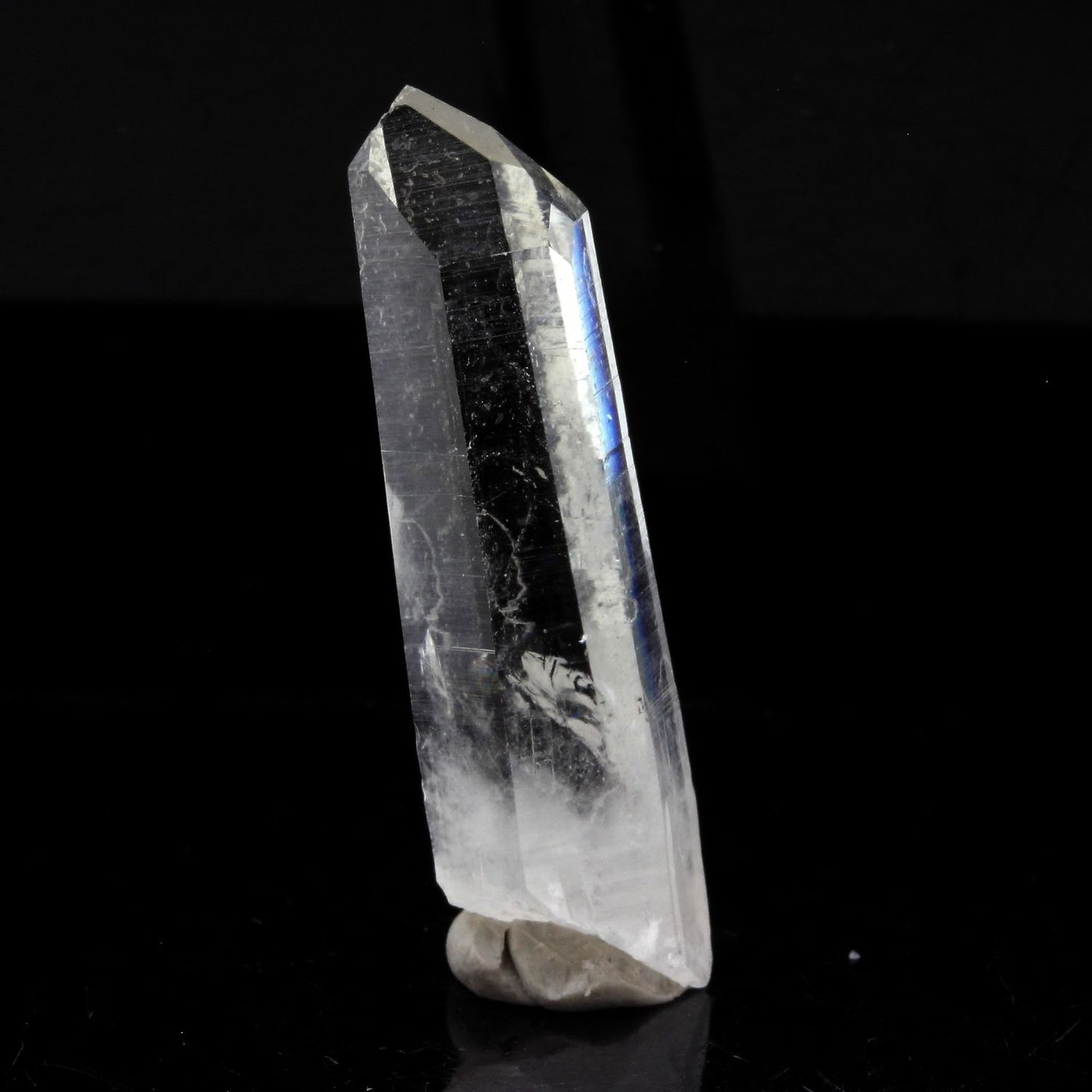 Quartz mineral. 29.43 carats. La Gardette Mine, Bourg d'Oisans, Isère, France