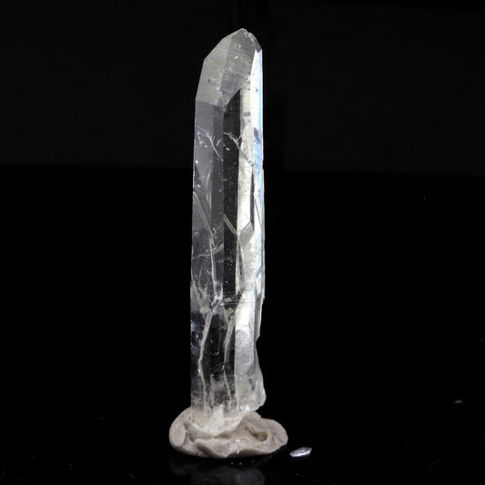 Quartz mineral. 16.24 carats. La Gardette Mine, Bourg d'Oisans, Isère, France