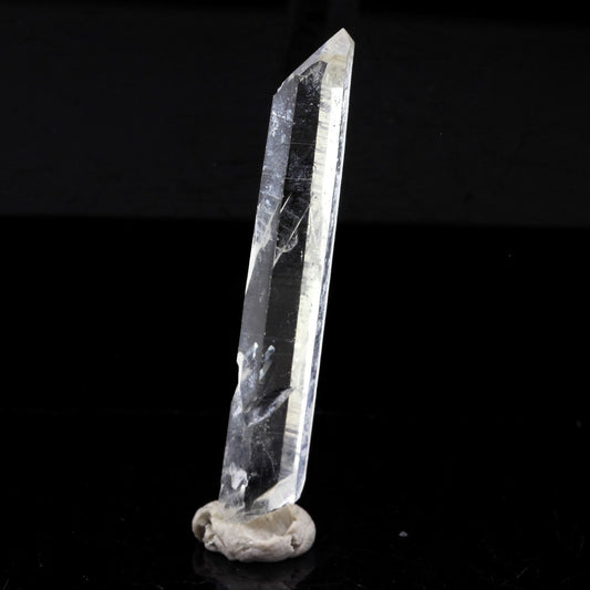 Quartz mineral. 14.58 carats. La Gardette Mine, Bourg d'Oisans, Isère, France