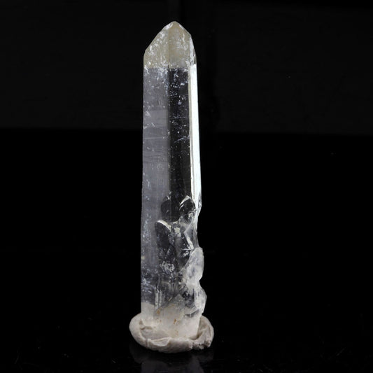 Quartz mineral. 17.56 carats. La Gardette Mine, Bourg d'Oisans, Isère, France