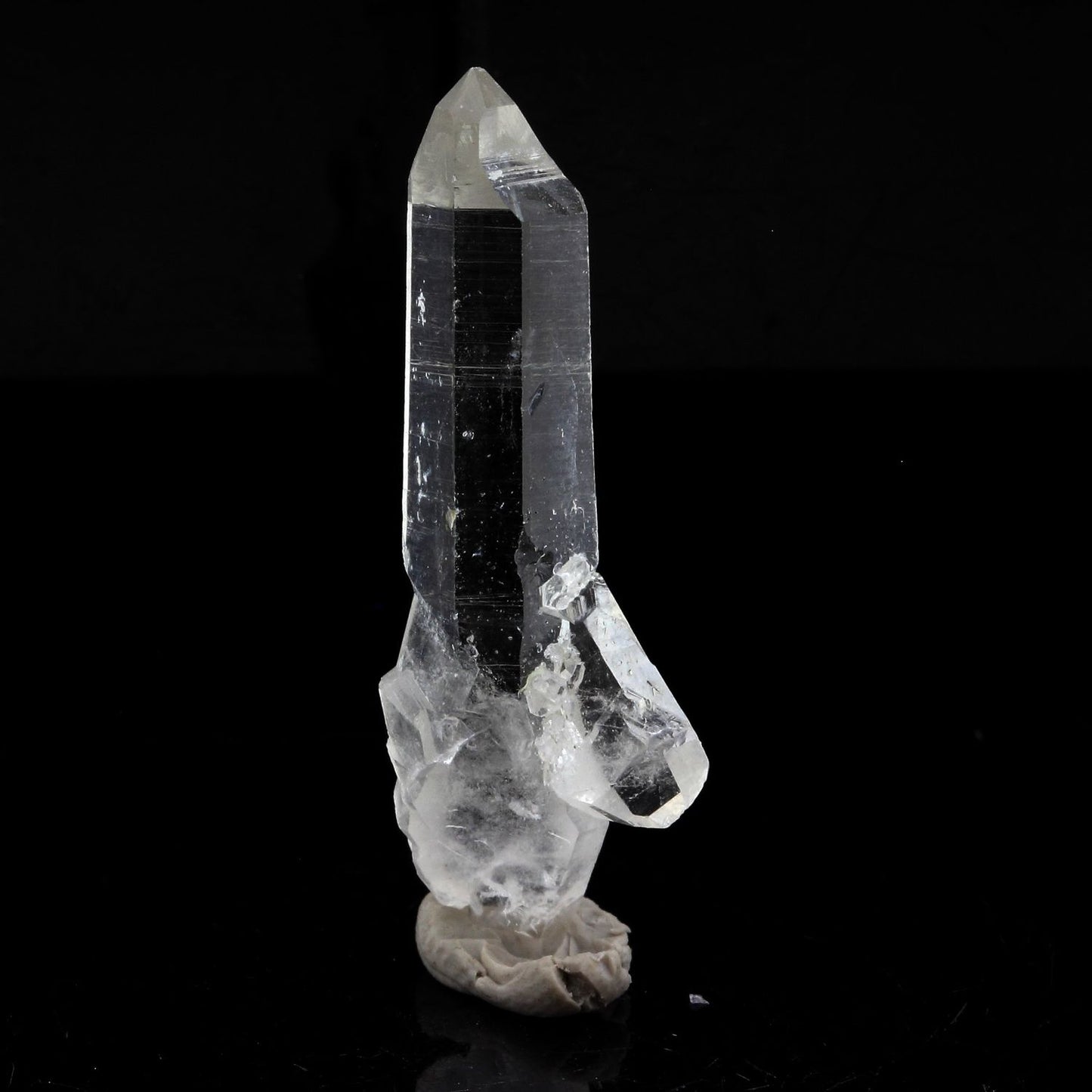 Quartz mineral biterminé. 24.39carats. La Gardette Mine, Bourg d'Oisans, Isère, France