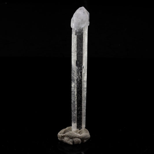 Quartz mineral biterminé. 7.88 carats. La Gardette Mine, Bourg d'Oisans, Isère, France