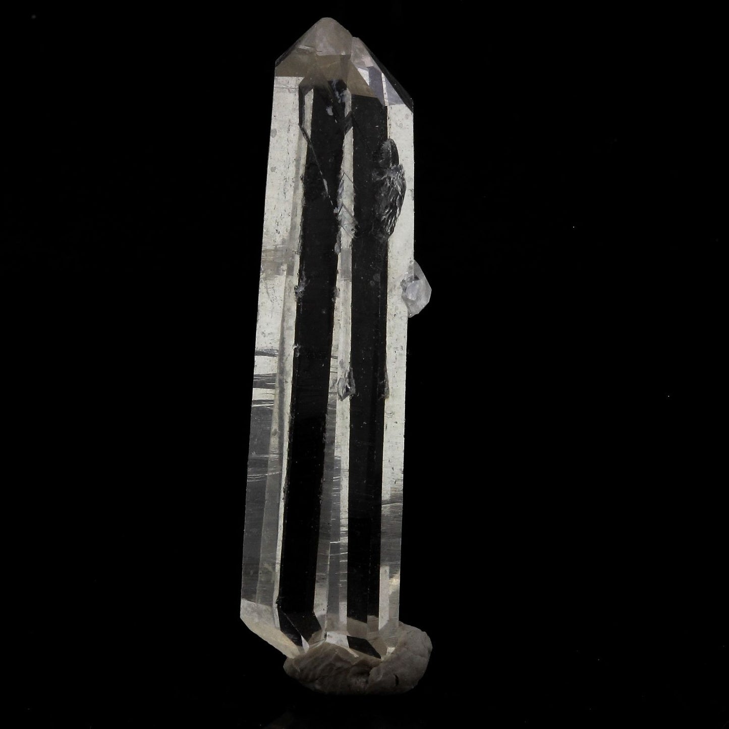 Quartz mineral biterminé. 22.34 carats. La Gardette Mine, Bourg d'Oisans, Isère, France