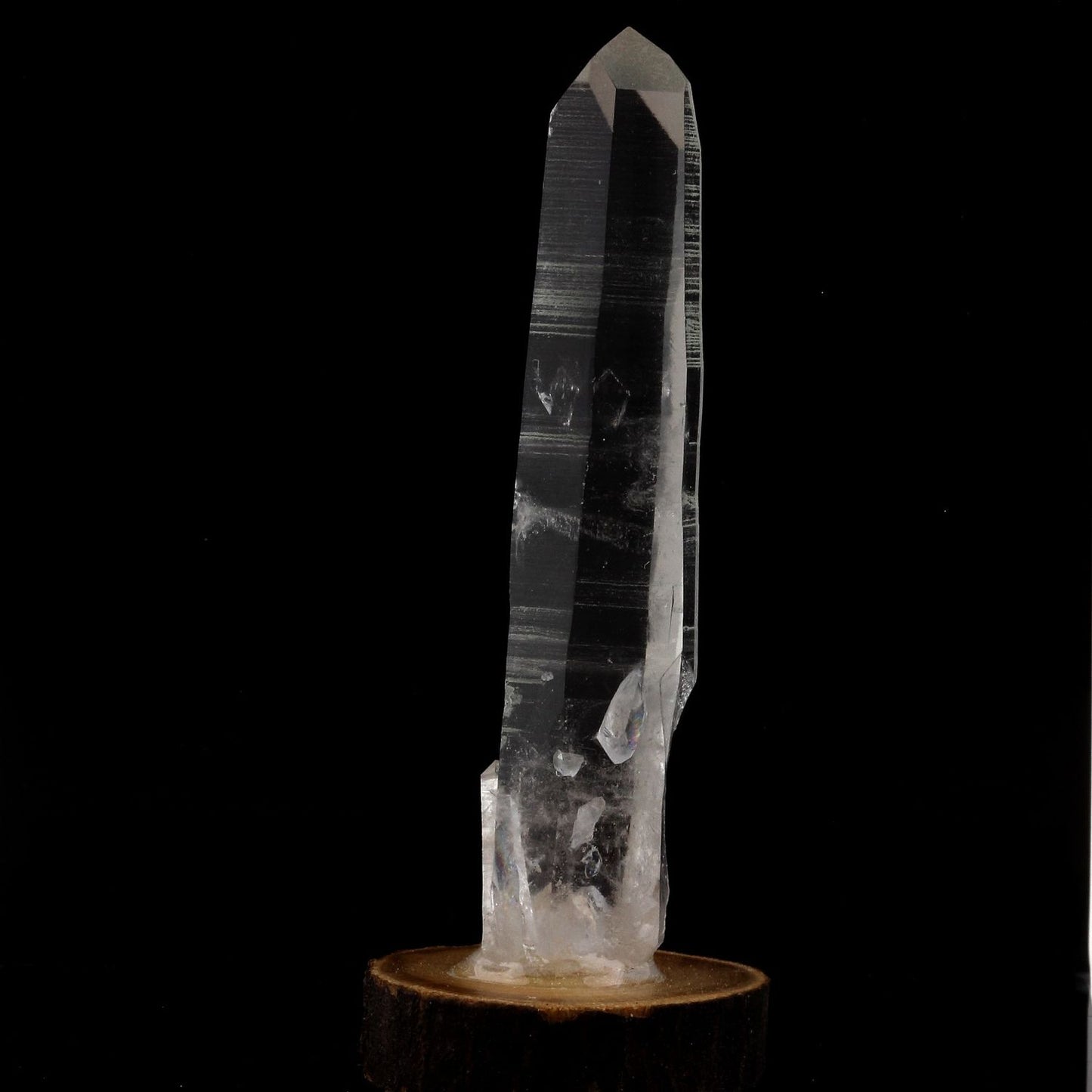Quartz mineral. 137.0 carats. La Gardette Mine, Bourg d'Oisans, Isère, France