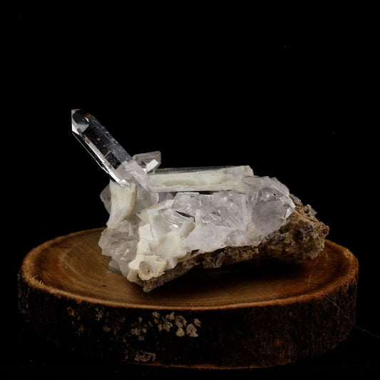 Quartz mineral + Baryte. 152.5 carats. Massif des Grandes Rousses, Isère, France