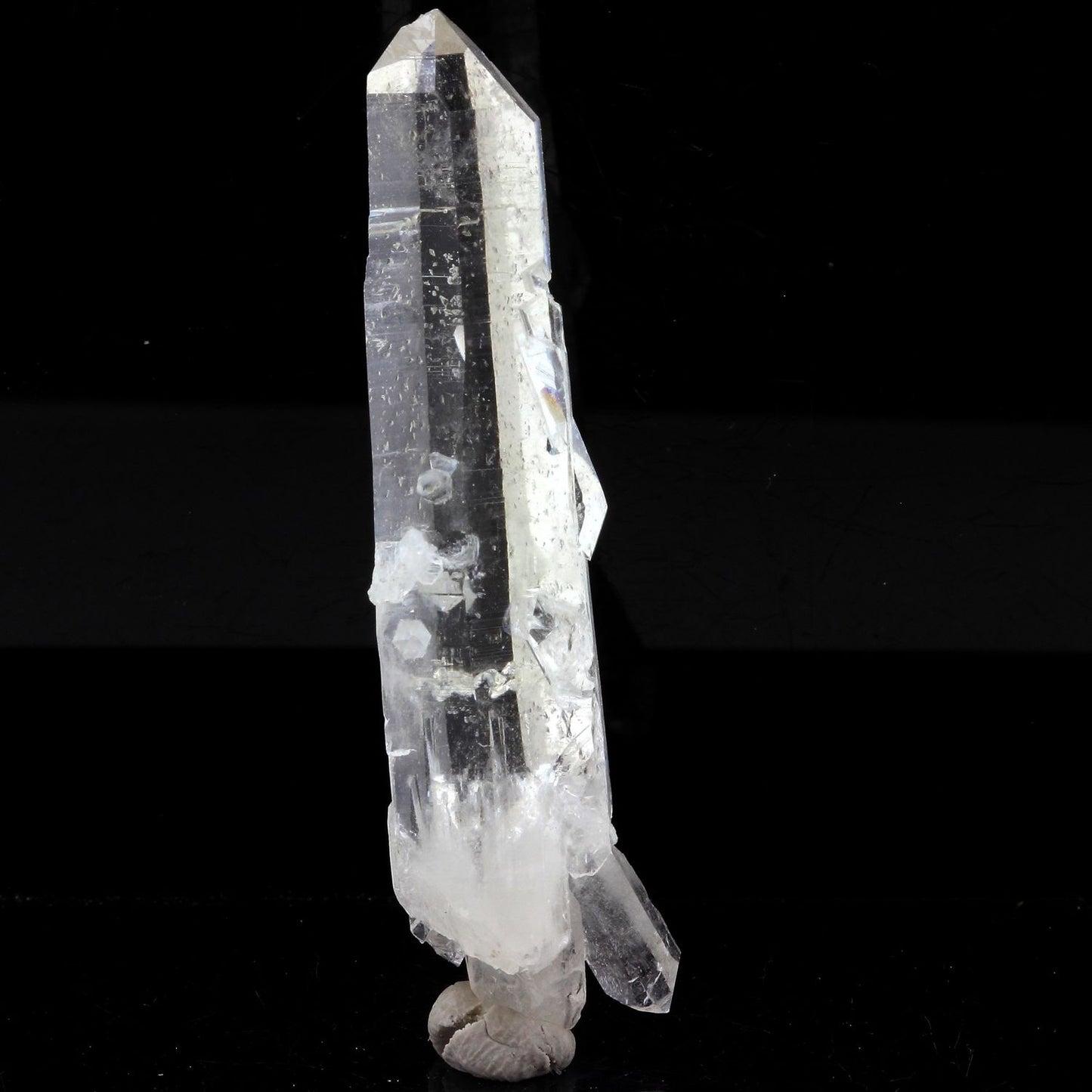 Quartz mineral. 64.60 carats. La Gardette Mine, Bourg d'Oisans, Isère, France