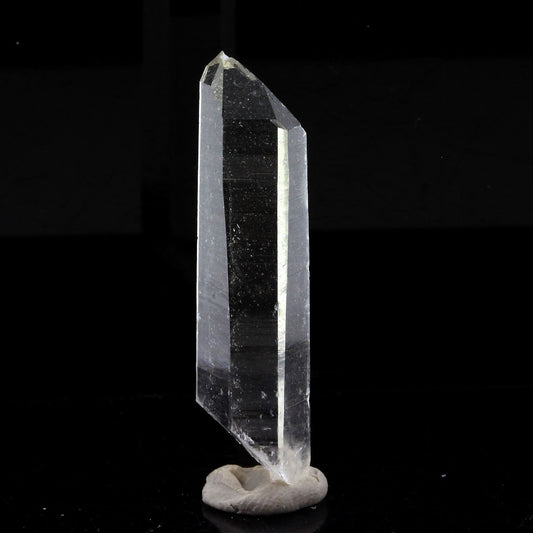 Quartz mineral. 29.0 carats. La Gardette Mine, Bourg d'Oisans, Isère, France