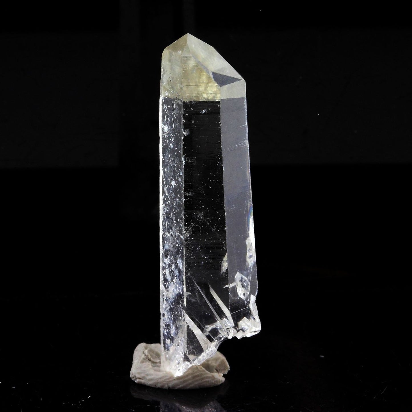 Quartz mineral. 35.37 carats. La Gardette Mine, Bourg d'Oisans, Isère, France