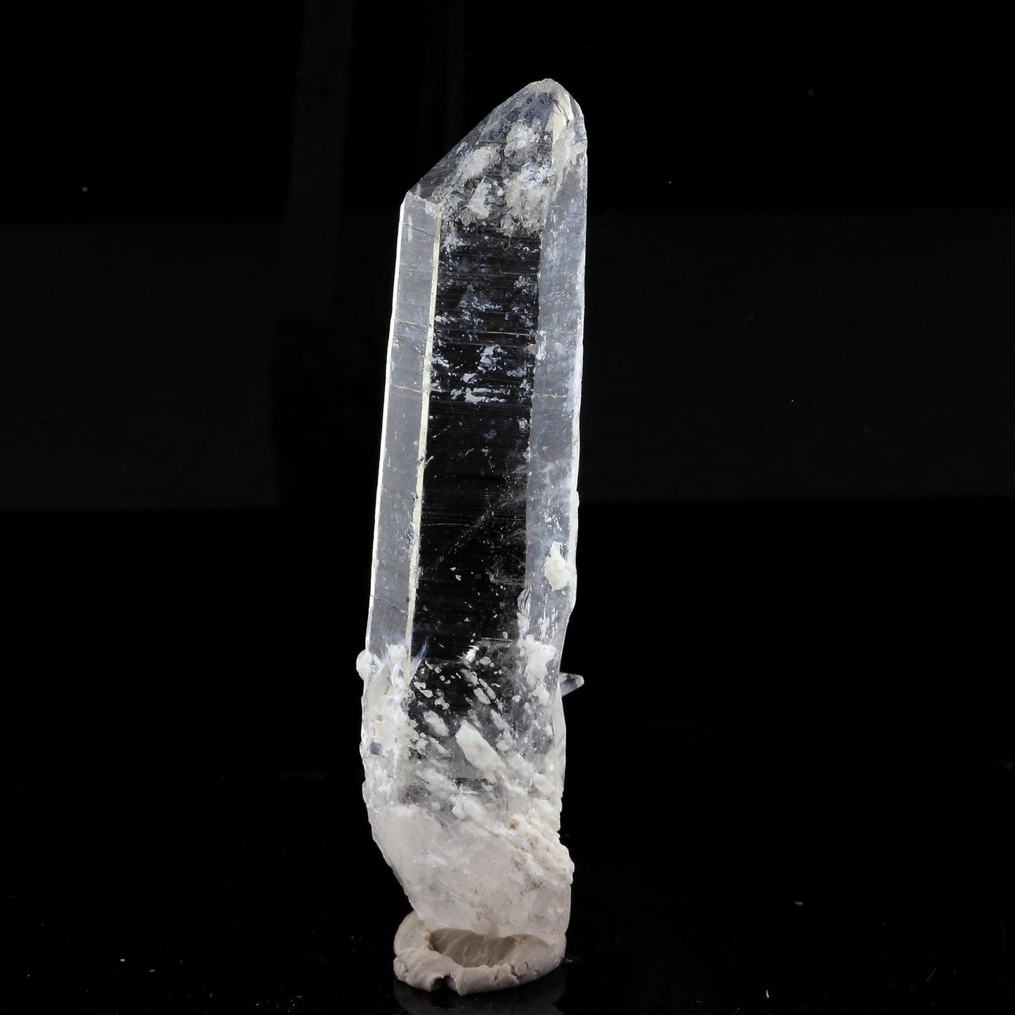 Quartz mineral. 38.38 carats. La Gardette Mine, Bourg d'Oisans, Isère, France